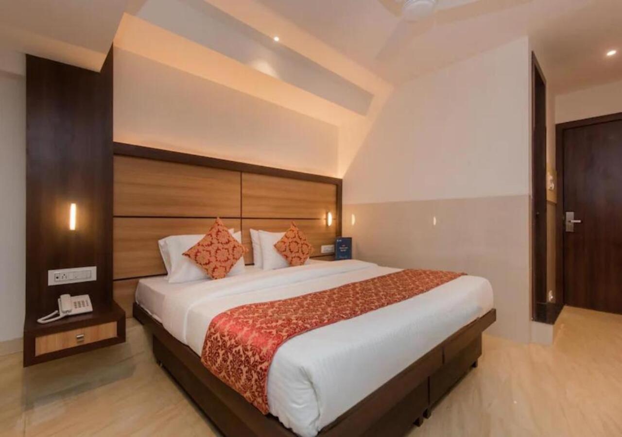 Hotel Mourya Residency Navi Mumbai Exterior foto